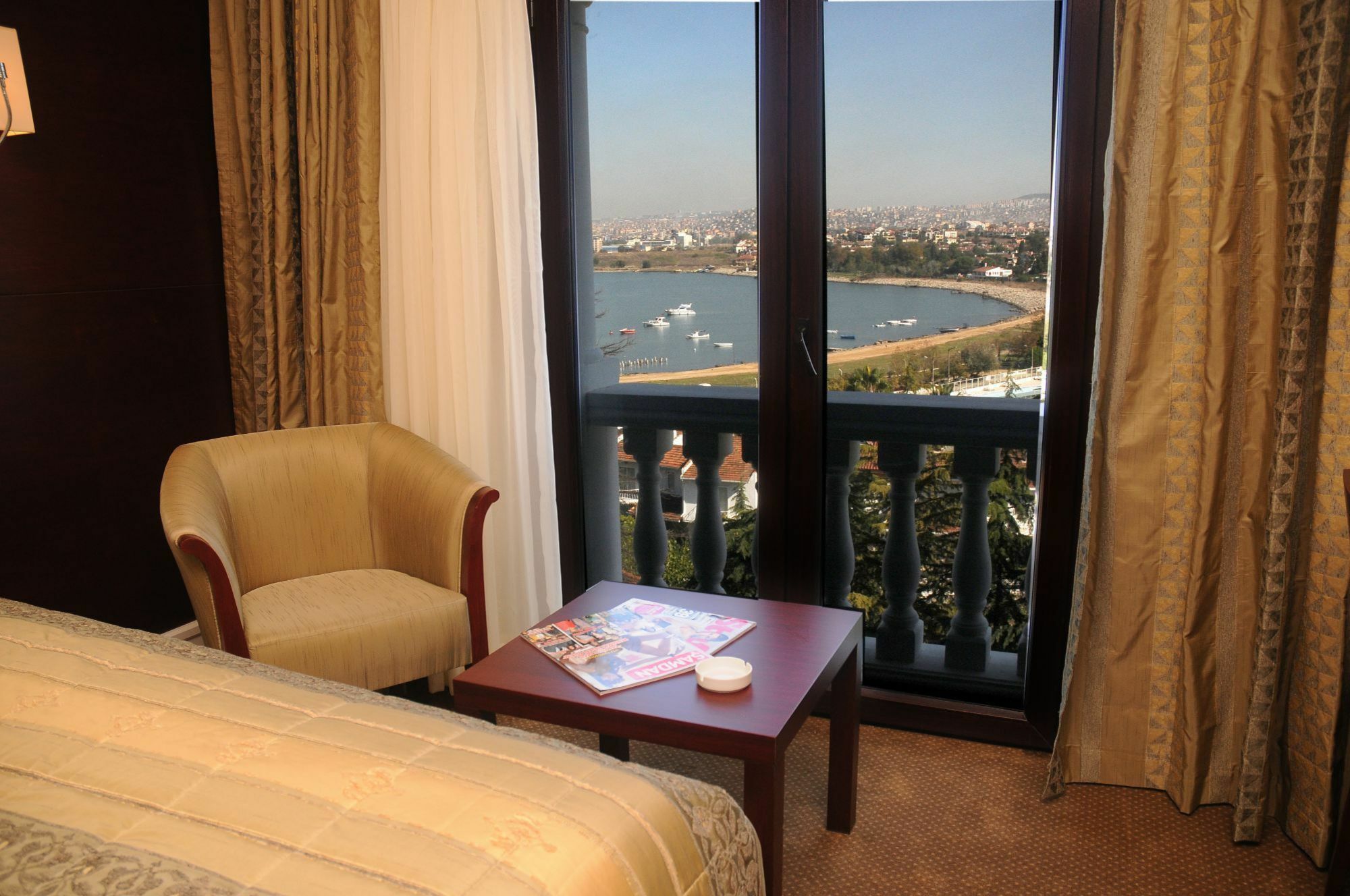 Paradise Island Hotel Darıca Buitenkant foto
