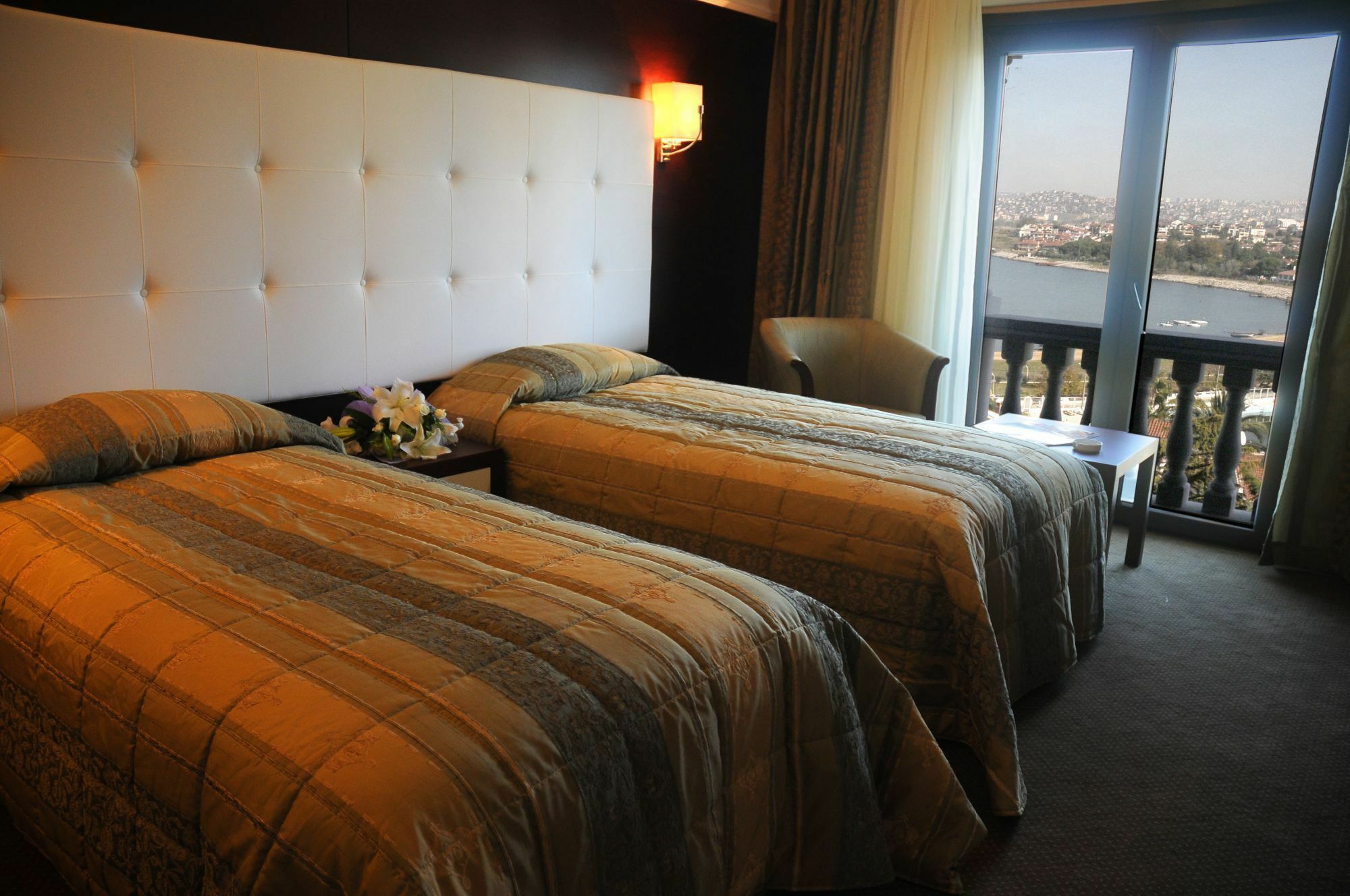 Paradise Island Hotel Darıca Buitenkant foto